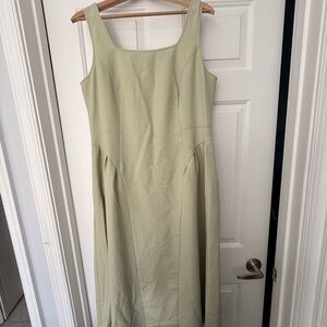 Elegant Green Sleeveless Dress